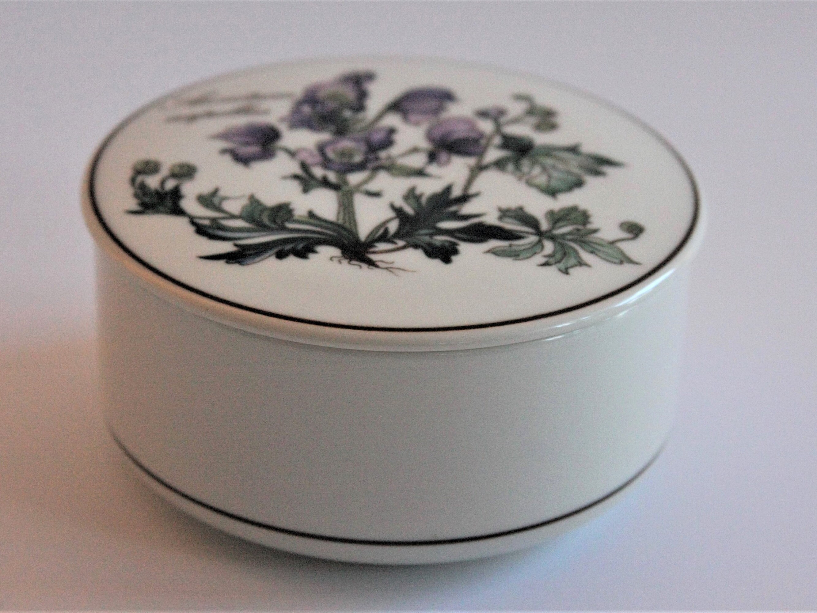 Villeroy and Boch Trinket Box. Vintage Porcelain from Etsy