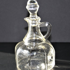 Vintage Öl Menage mit Original Stopfen.  Mid Century-Stil. Toller Vintage Zustand.