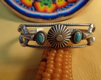 VTG Navajo Women's Sterling Silver & Turquoise Cuff Bracelet Signed