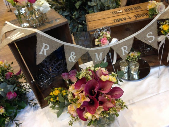 Wedding Bunting, Mr and Mrs garland, Top Table decor, Burlap Bunting, Vintage Wedding, bride and groom, Just Married, rustic wedding