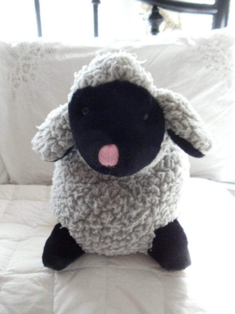 Black Sheep Toy. Vintage Crochet Pattern.