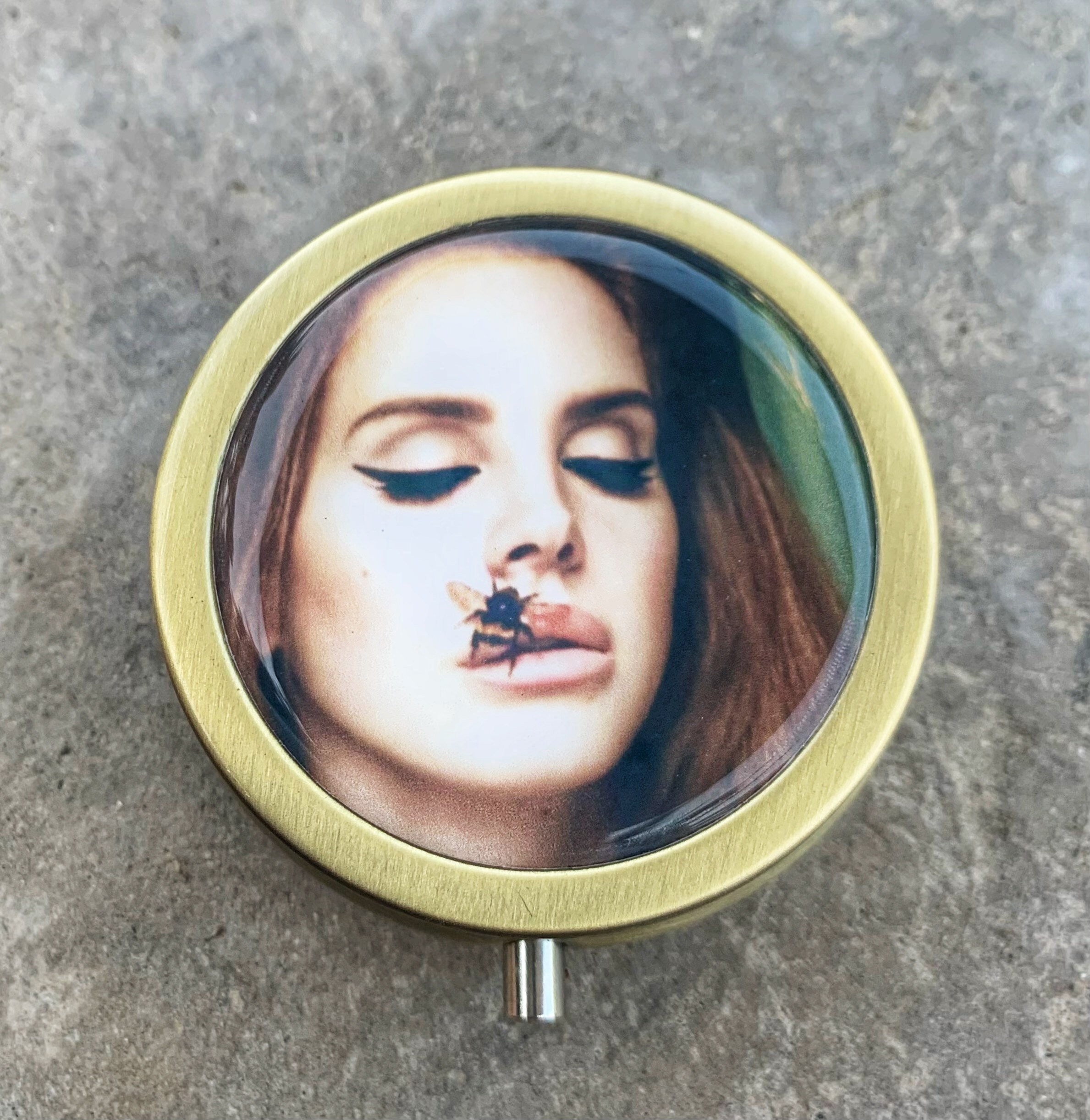 Lana Del Rey Merch Pill Case Cassandra Phillips Berita