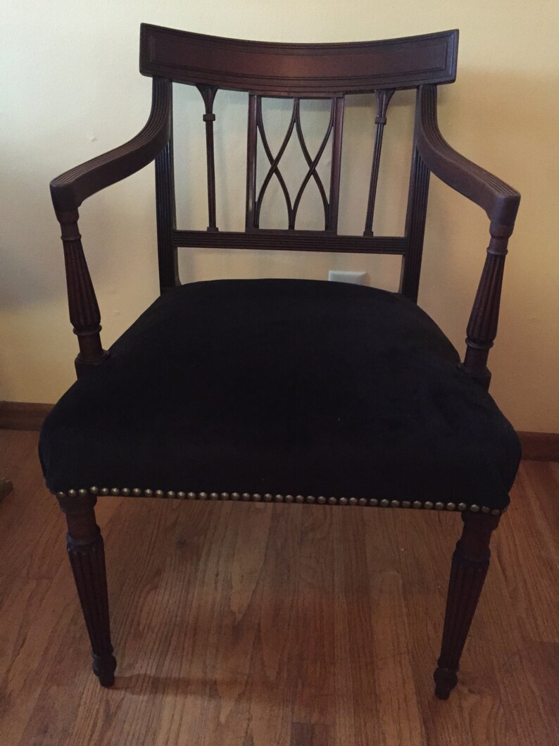 SOLD Duncan Phyfe Drum Table and Chairs Cocktail | Etsy