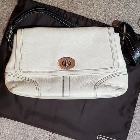 Vintage Coach Hampton Flap Turnlock Leather Handba