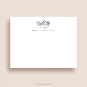 Daisy Note Cards - Flat Note Card Set - Personalized Daisy Stationery - Custom Floral Notes - Floral Gift for Her - Flower Lover Gift