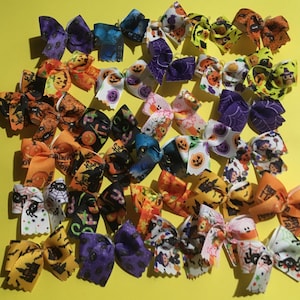 30 mittelgroße Halloween Hundeschleifen Hund Grooming Bows Top Knoten Schleifen Ohrschleifen Hundehalsband Schleifen Top Qualität Grosgrain Bänder