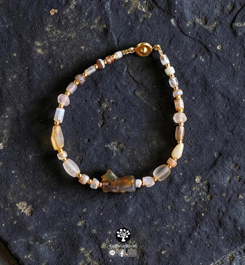 Ancient Quartz Agate Bracelet – Yemen Afghanistan Frosted Beads, Gold Clasp image 1