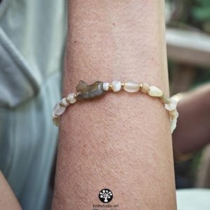 Ancient Quartz Agate Bracelet – Yemen Afghanistan Frosted Beads, Gold Clasp image 3