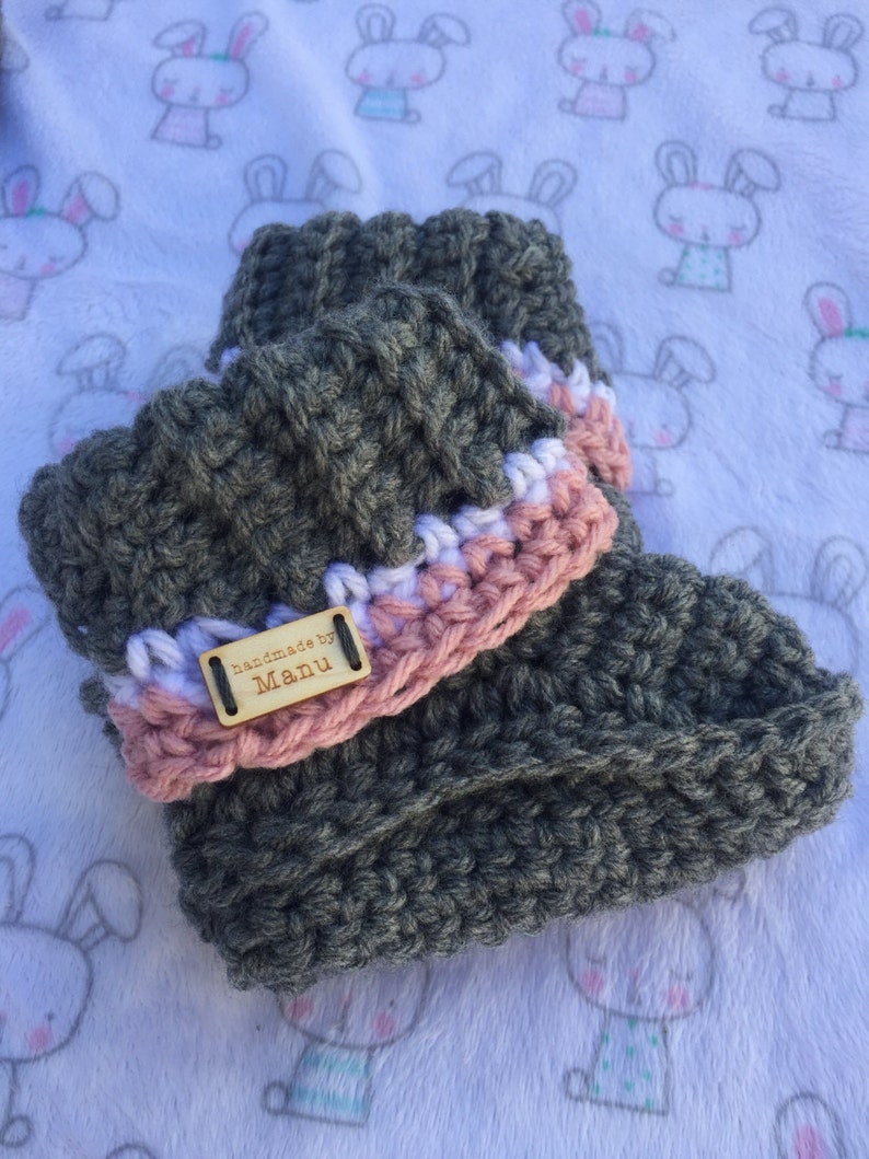 Winter clothes and accessories Winter accessory kit for baby handmade by crochet with gray and old pink yarn