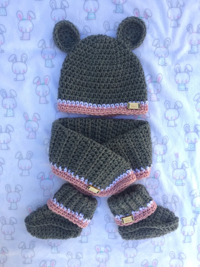 Winter clothes and accessories Winter accessory kit for baby handmade by crochet with gray and old pink yarn