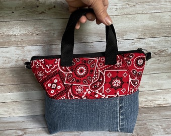 Red Bandana Purse Small / Bandana Purse / Small Handbag / Red Bandana Handbag / Bandana Bag / Summer Purse / Child's Purse