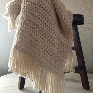 Super Chunky Knit Blanket x Full Size Hand Knit x Home Decor x Winter Rustic Farmhouse x The Cascades Throw image 3