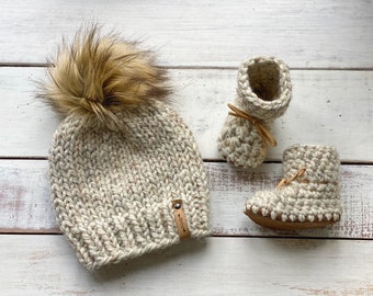 Baby Hand Knit Pom Pom Hat & Booties Set x Chunky Knitted Toque Faux Fur + Leather Sole Slippers