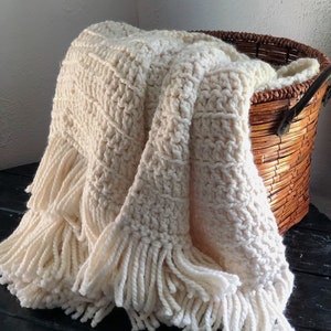 Super Chunky Knit Blanket x Full Size Hand Knit x Home Decor x Winter Rustic Farmhouse x The Cascades Throw image 4