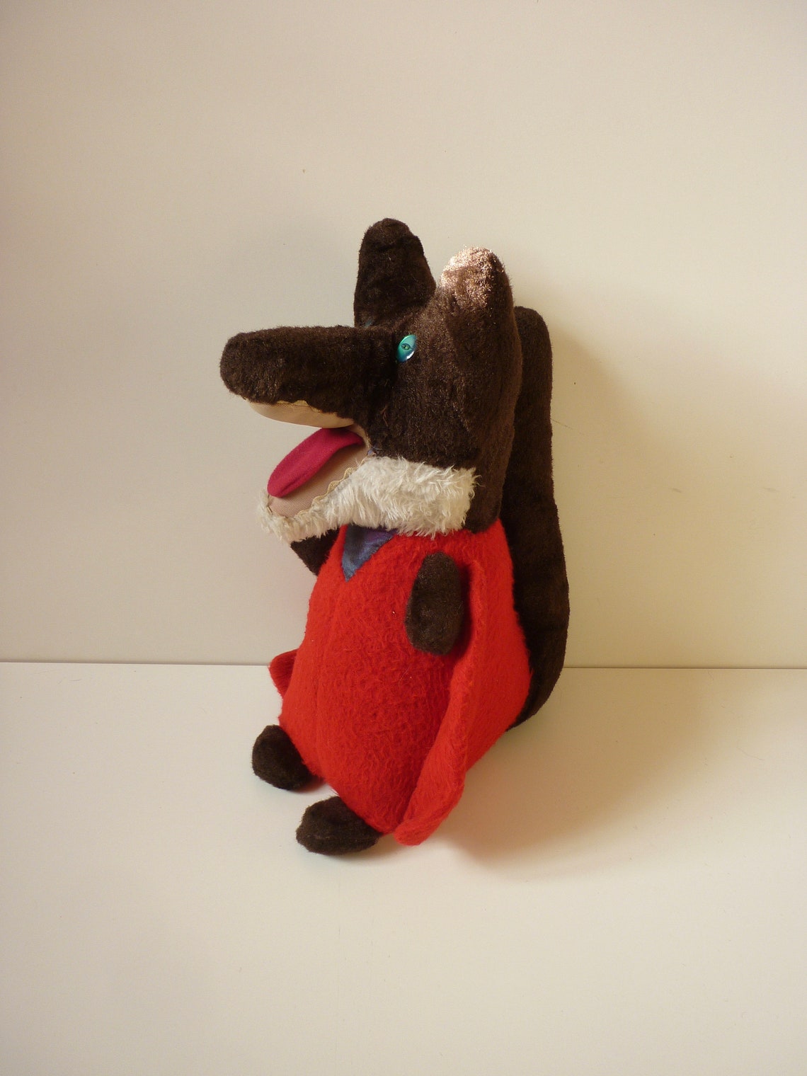 Vintage Basil Brush Red Hunting Cape Basil Brush 1970's Etsy