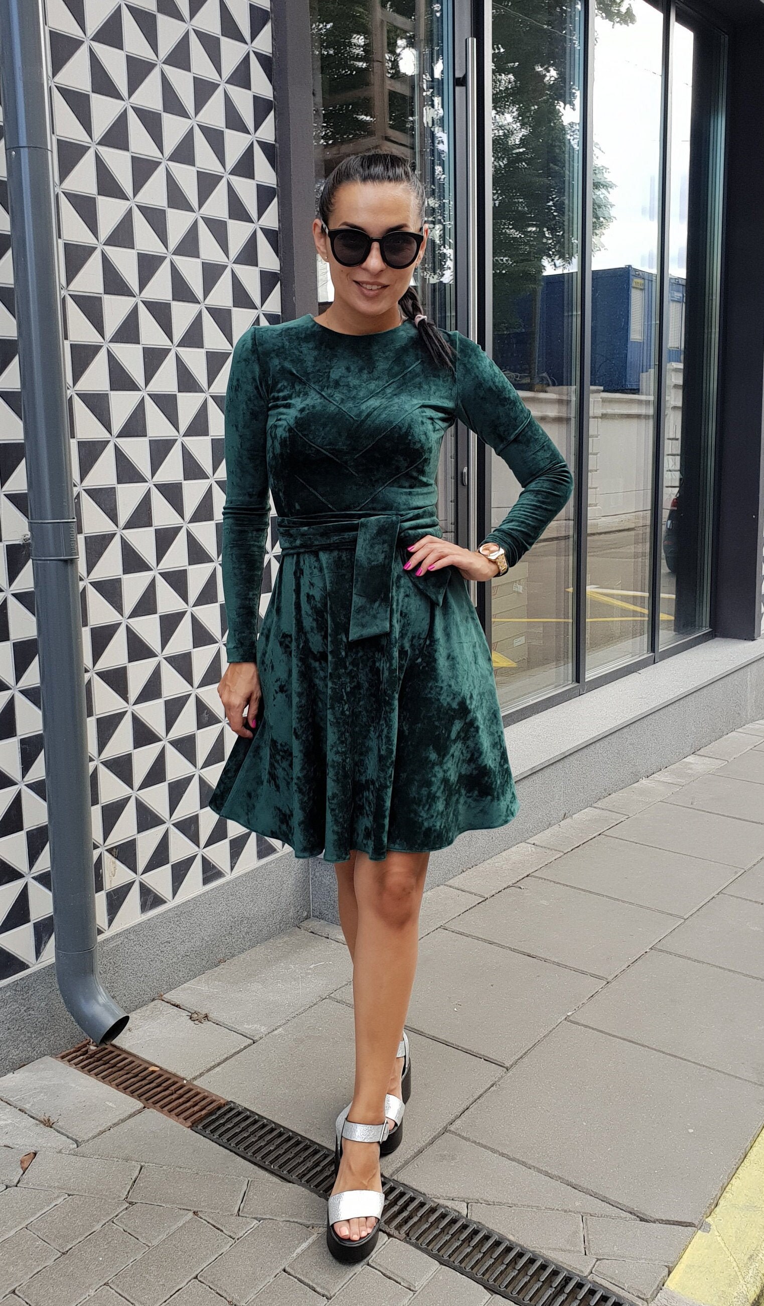Elegant Velvet Dress / Green Dress / Spring Wear / Birthday Dress / Office Wear / Long Sleeve Dress / Round Neck Dress
