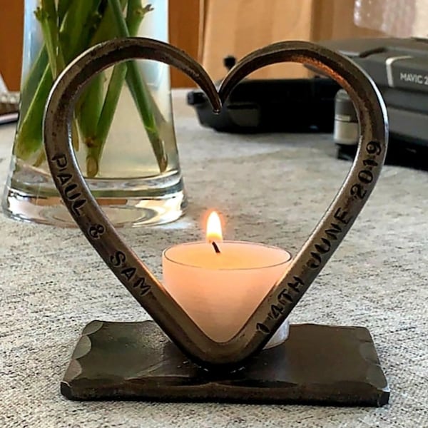 Een gepersonaliseerde stalen liefde hart T licht ~ 11e huwelijksverjaardag ~ stalen bruiloft ~ voor hem ~ voor haar ~ kaars ~ Valentijnsdag geschenk