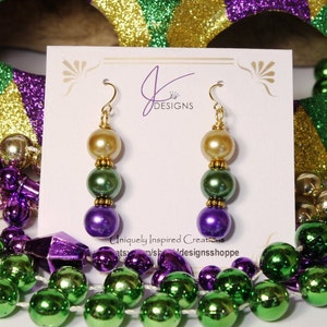 Mardi Gras Perle und Gold baumeln und Tropfen Ohrringe, lila, grüne und Gold Glasperlen, Karneval Schmuck, New Orleans Schmuck