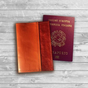Portafoglio in pelle marrone per passaporto da donna o portapassaporto come portafoglio in pelle da donna, custodia per passaporto marrone o portafoglio sottile