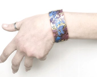 Floral leather bracelet for women / Thin leather cuff