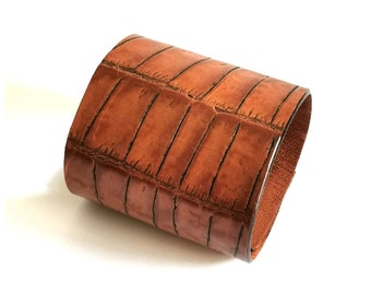 Crocodile leather bracelet for women