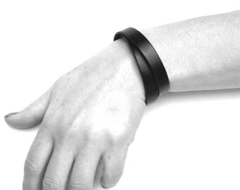 Schwarzes Lederarmband als Pärchenarmband, Partnerarmband oder Partnerarmband