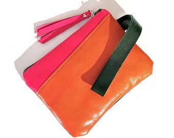 Kleine Leder-Tasche als Passport Portemonnaie / Kleine Reissverschluss-Tasche