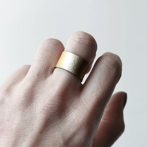 Satin Lederband in Gold als Paargeschenk, Lederring für Sie und Ihn