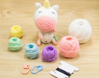 レインボーユニコーンのぬいぐるみDIYクラフトキット * フェルトの動物