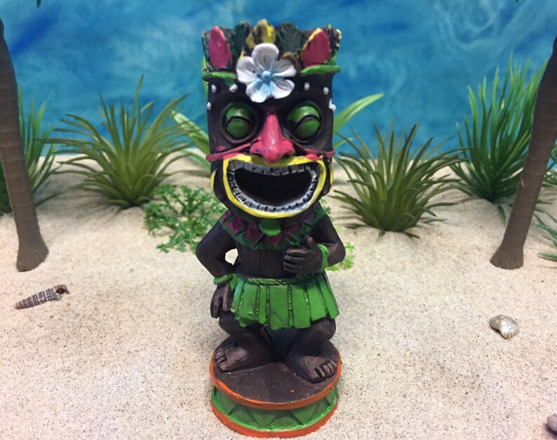 mini tiki statues