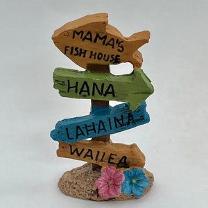 Miniature Beach Sign - Miniature Signs - Beach Miniatures - Cake Toppers - Beach Terrarium - Miniature Picnic - Fairy Garden - Terrarium