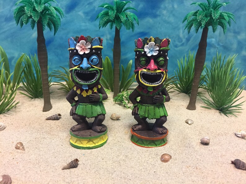 mini tiki statues