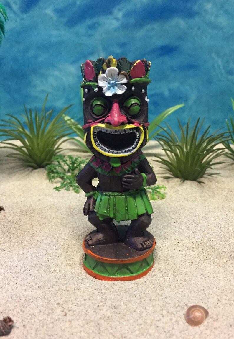 mini tiki statues