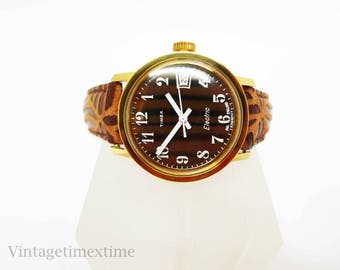 Timex Electric Woman's Watch 1977 Brown Striped Dial With Date Window Electronic Movement
