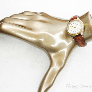 Timex 1990&#39;s Ladies White Date Window Dial Quartz Watch
