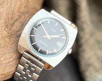 Timex Electronic Men's Watch 1974 Blue Date Window Dial Movement