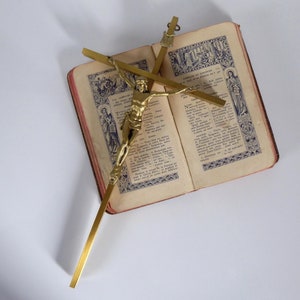 Brass Wall Crucifix - Vintage French Religious Décor - Corpus Christi