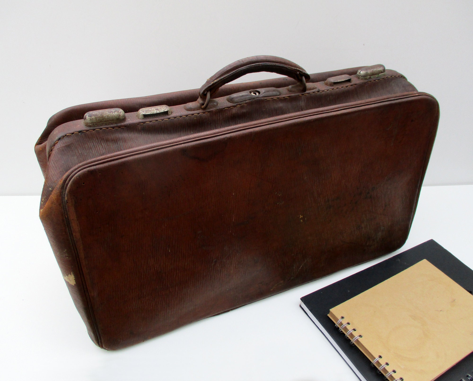 19th century leather and brass Gladstone bag - needs TLC