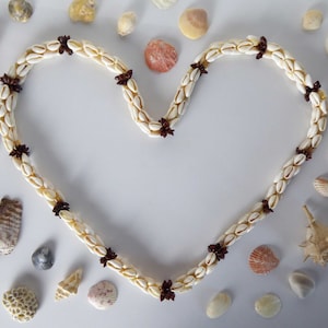 Vintage Seashell Necklace | Seashell Gifts | Boho Necklace | Beach Theme | Sea Shell Necklace | Cowrie Shells | Seashell Jewellery