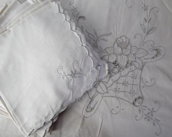 Vintage Embroidered Table Linen Set: Cutwork Tablecloth & 9 Napkins