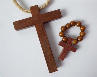 Rosario e croce in legno francese d'epoca: regalo religioso rustico