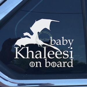 Game of Thrones-inspirerad Baby Khaleesi ombord vinylklistermärke – bilrutedekal – 13,5x11,5 cm