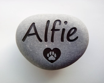 A Personalised Pet Memorial Stone - A Lasting Tribute