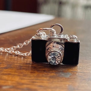 Camera Necklace- Camera Gifts - Photographer Necklace- Photographer Jewelry- Photographer Gift - Gift For Journalist - Camera Charm - Travel