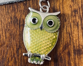 Collar con dije de búho - Joyería de plata con forma de pájaro