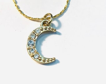Dainty Gold Crescent Moon Necklace: Elegant Celestial Jewelry
