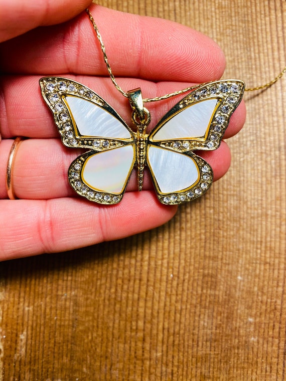Butterfly Pendant- Abalone Shell -  14k Gold Neck… - image 9