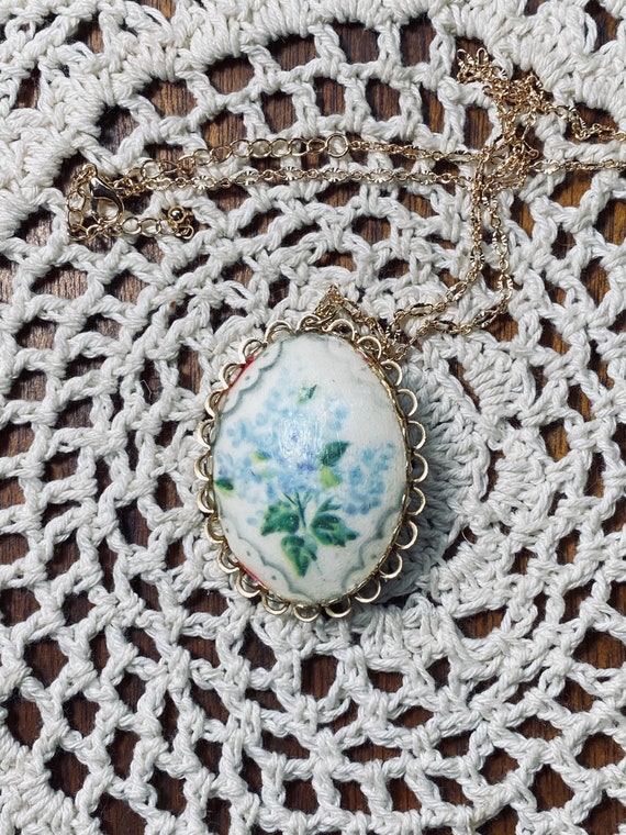 Floral Pendant - Vintage Floral Necklace - Blue Fl