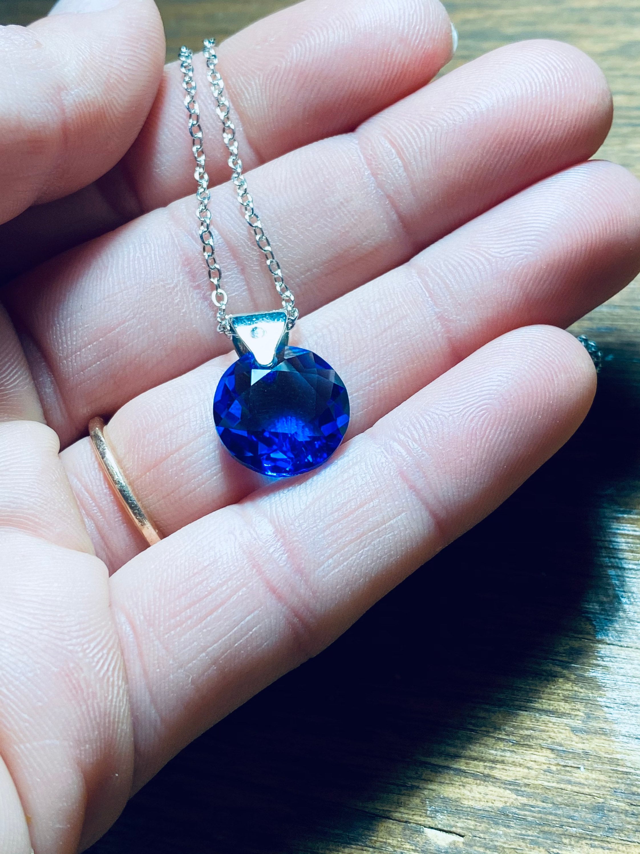 Bicchiere da whisky Cristallo blu con motivo Cannage