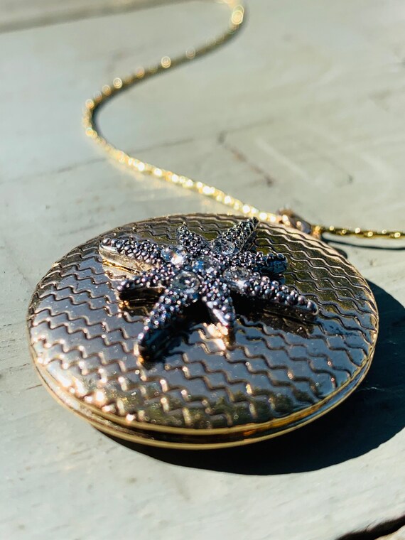 Starburst Rhinestone Locket Necklace - 14k Gold S… - image 7